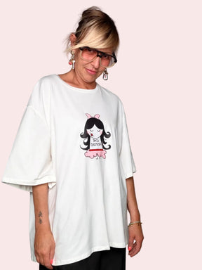 T-shirt Oversize con Stampa Illustrata "Che Fastidio"