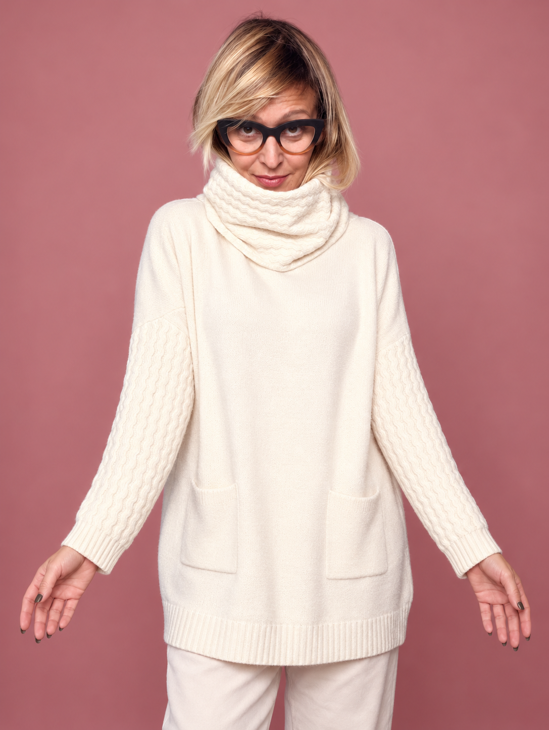 Maglia dolcevita con trecce e tasche – SUSY STAR