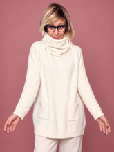 Maglia dolcevita con trecce e tasche – SUSY STAR