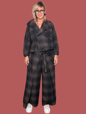 Pantalone ampio a quadri con pannelli da annodare