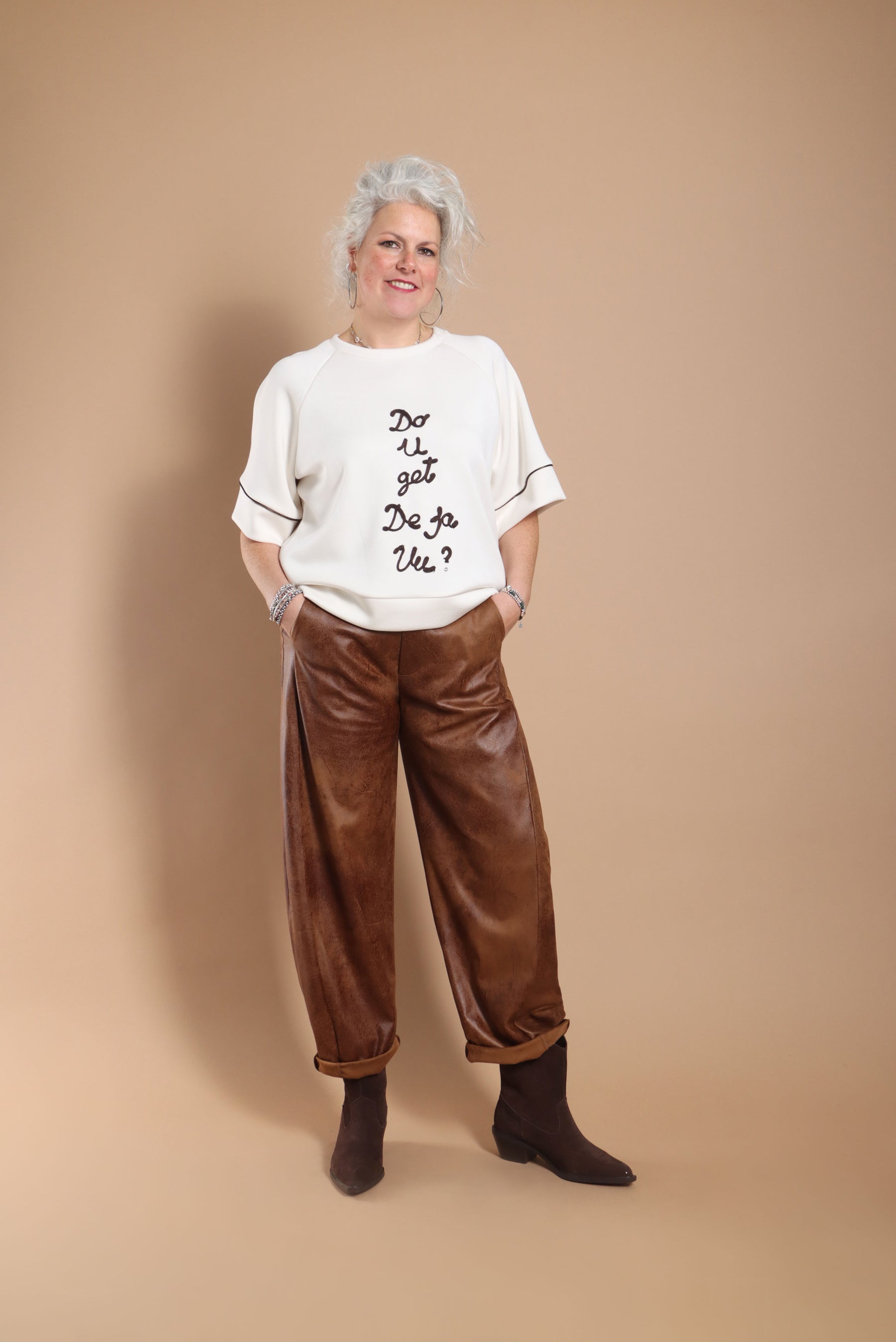 DEJA VU - Felpa Over in modal  con Scritta Ricamata PREORDINI