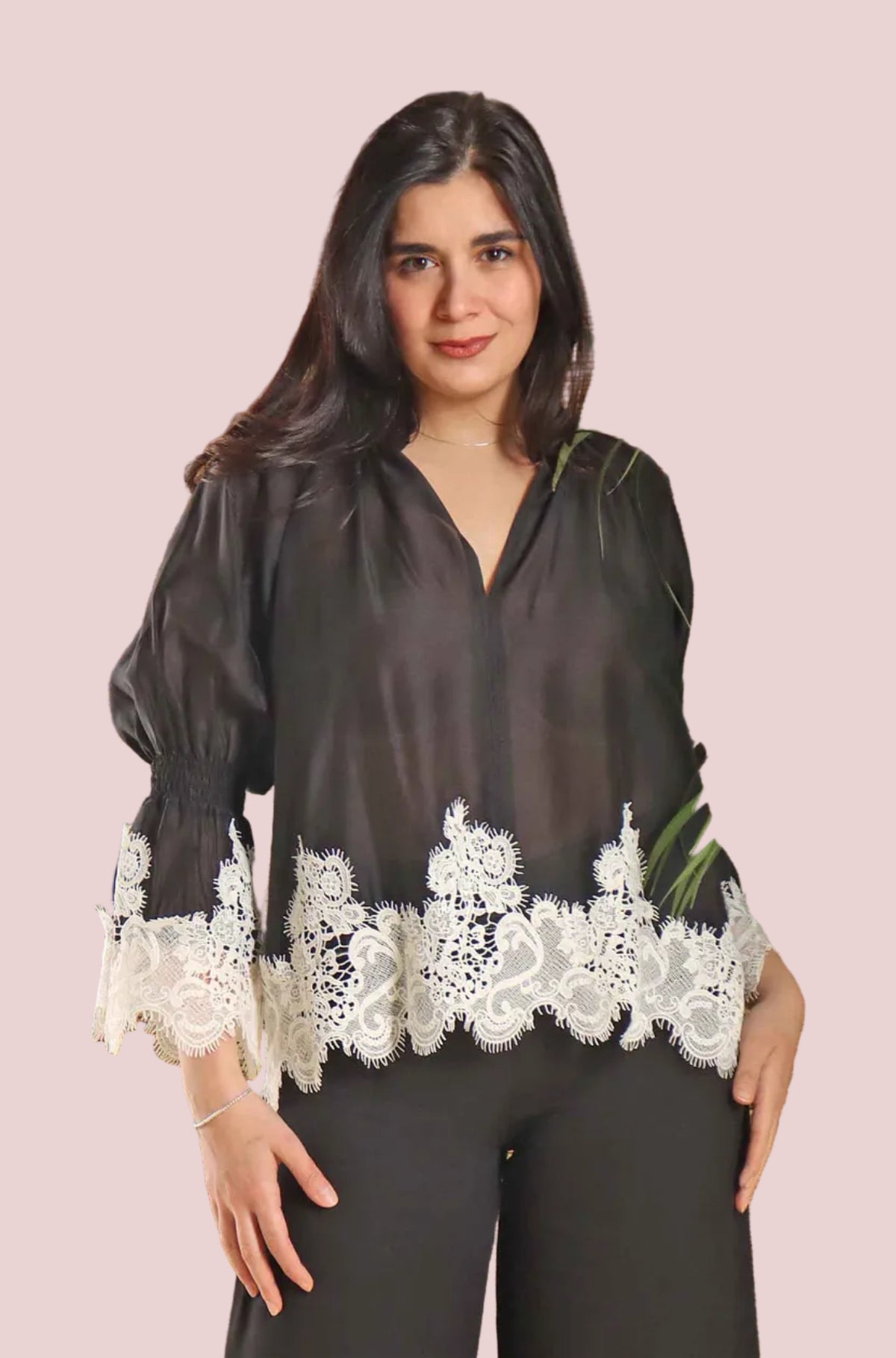 Camicia con Bordo in Pizzo Chantilly – Nero ( PREVENDITA)