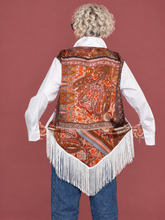 Camicia bianca con retro paisley e frange