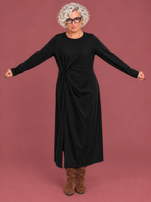 Abito midi con nodo laterale e spacco Déjà Vu – Nero – modella master