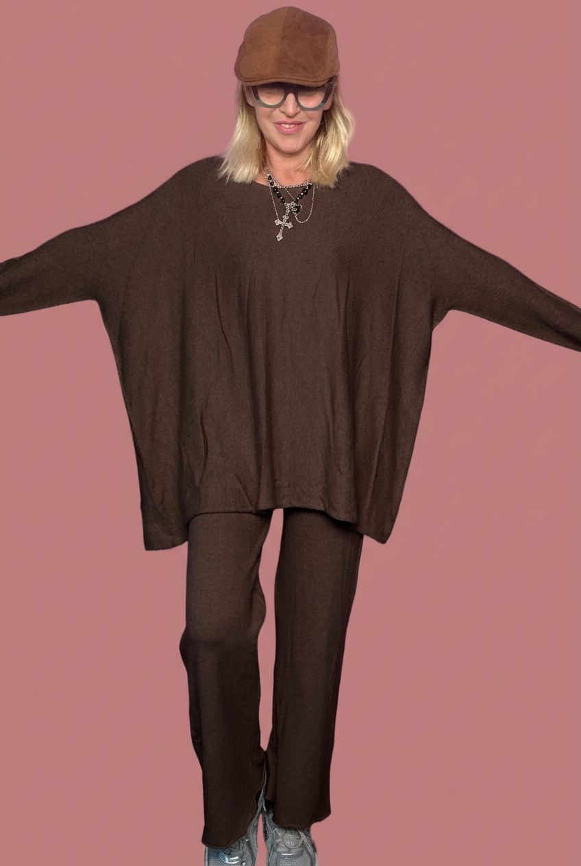 Completo over in maglia con pantalone ampio