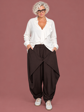 Pantalone Portafoglio indossato dalla modella master
