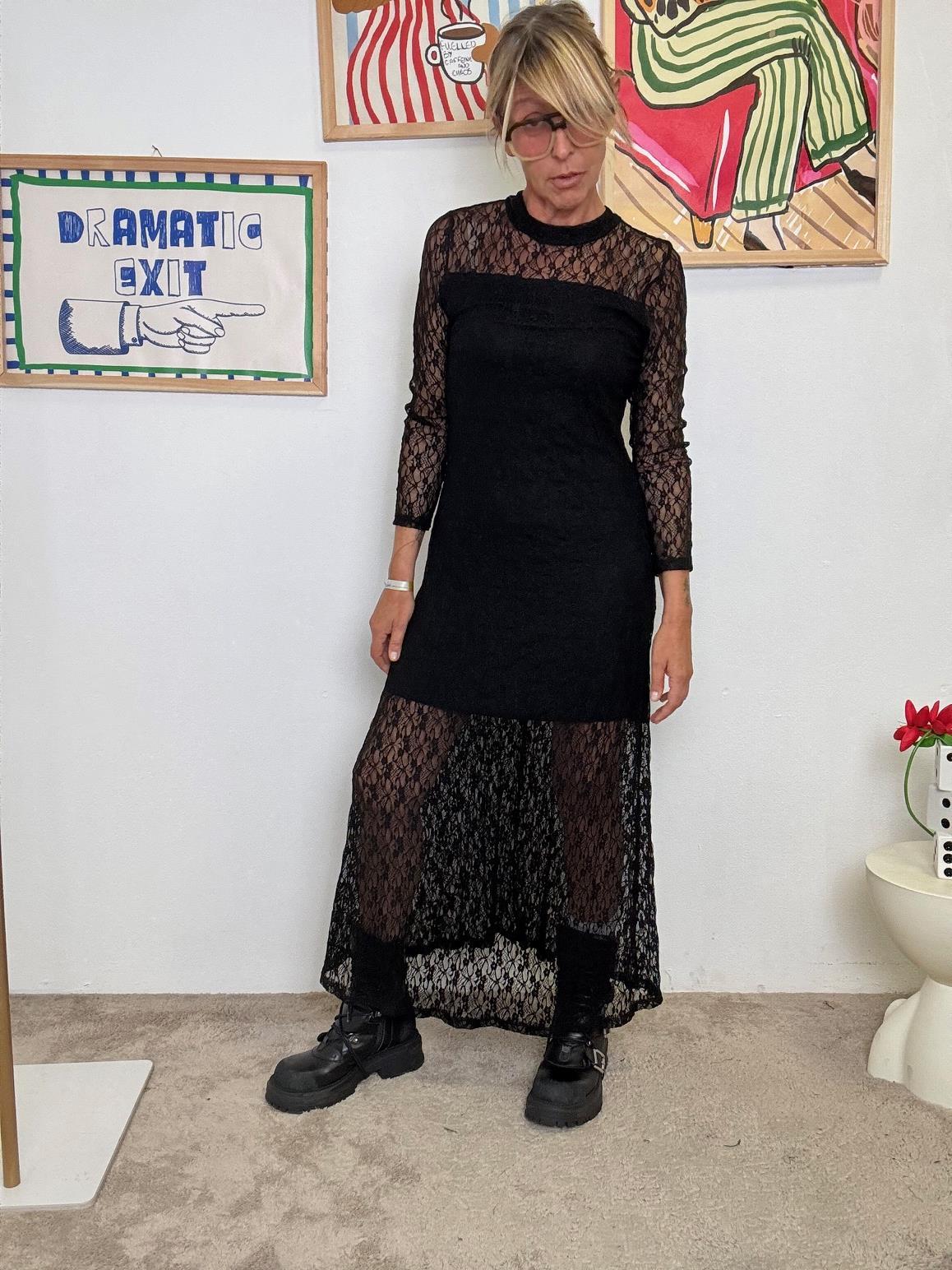 FEMALE - Abito Lungo in Pizzo Nero  Eleganza Ribelle con un Tocco Rock 36721HDR/ NERO FEMALE 