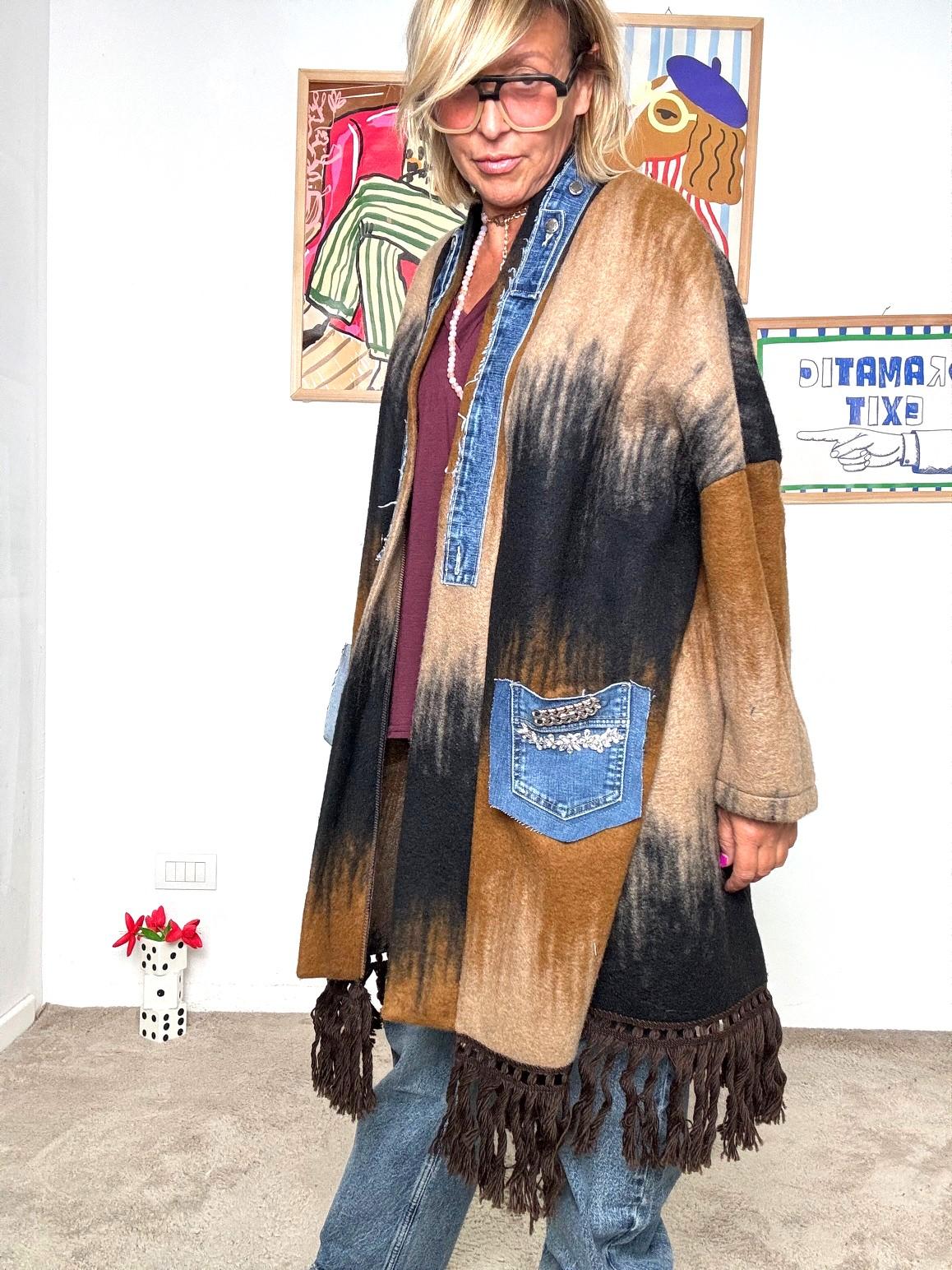 DEJA VU - Cappotto donna vintage  stile unico con dettagli in jeans A25DL610/ VINTAGE DEJA VU 