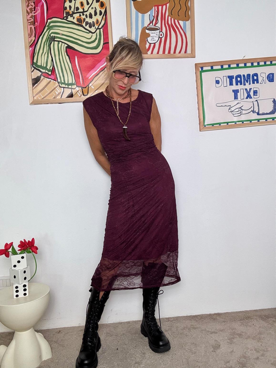 FEMALE - Abito in Pizzo Elasticizzato  Femminile, Ribelle, Incredibilmente Versatile! vino 38235HLS/ VINO FEMALE 