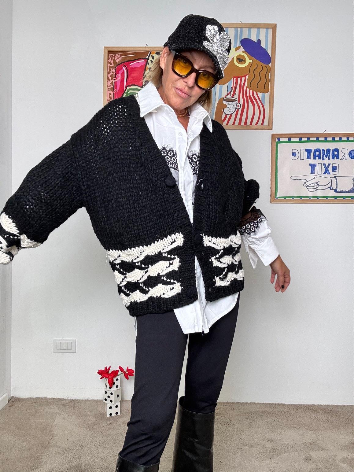 FEMALE - CARDIGAN CANYON NERO VA603/ NERO FEMALE 