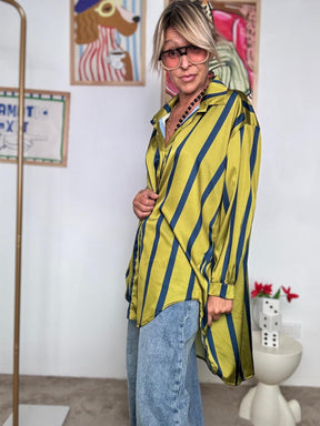 FEMALE - Camicia Oversize a Righe  Stile Urban con un Tocco Creativo LIME 19095YRZS-1/ LIME FEMALE 