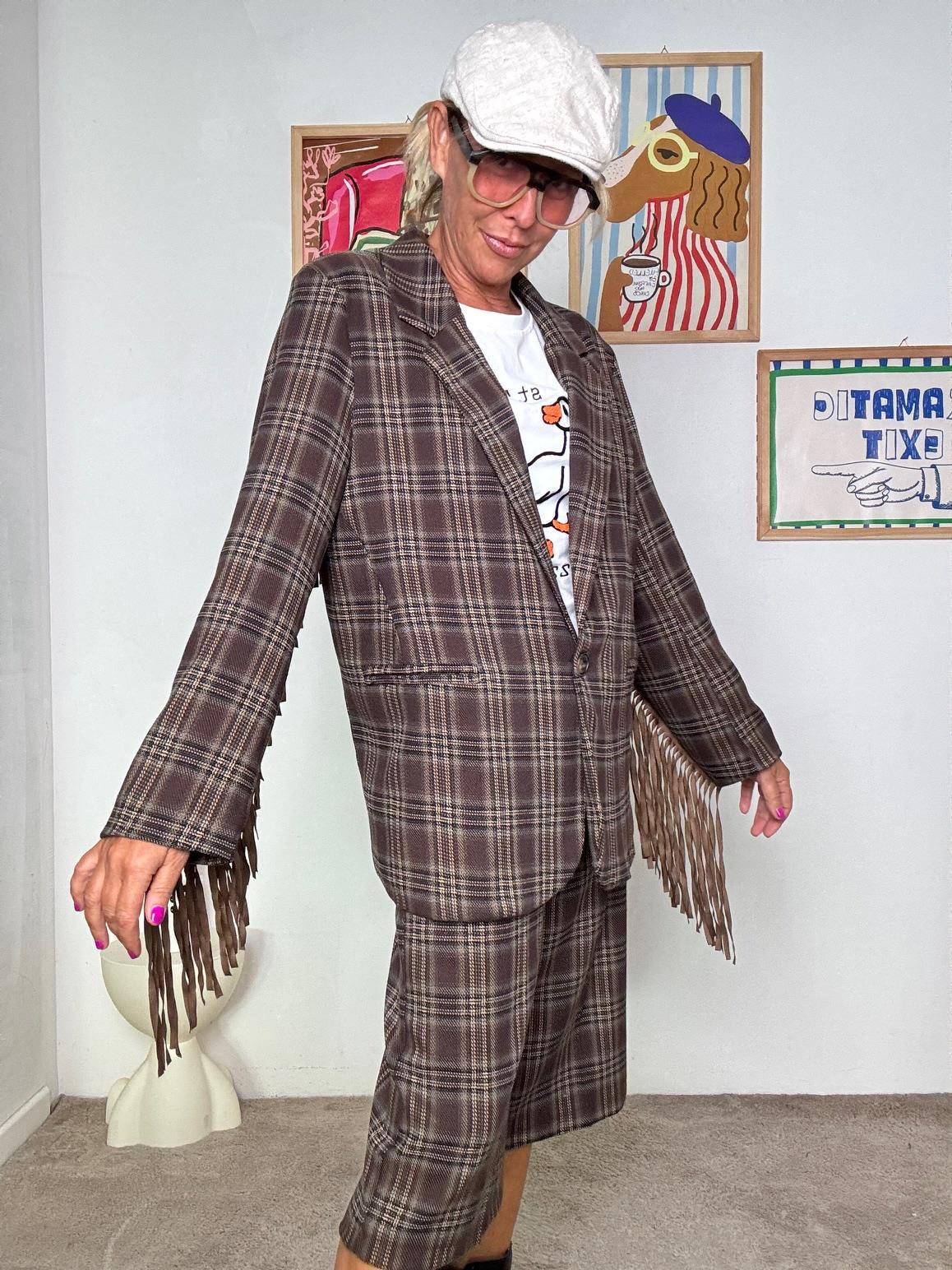 FEMALE - Giacca a quadri con frange: originale, trendy e piena di carattere H4705-C17/ CHECK MORO FEMALE 