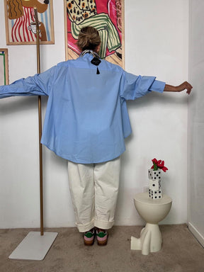 SOUVENIR - Camicia Nuvola Ribelle & Collana Sciarada Boho  Larte di essere oversize con personalità M38F0179/ CELESTE SOUVENIR 