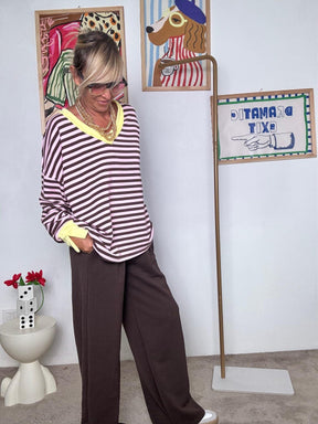 FEMALE - Felpa oversize a righe rosa e marroni  con dettagli giallo fluo R51305/ RIGA M-GIALLO FEMALE 