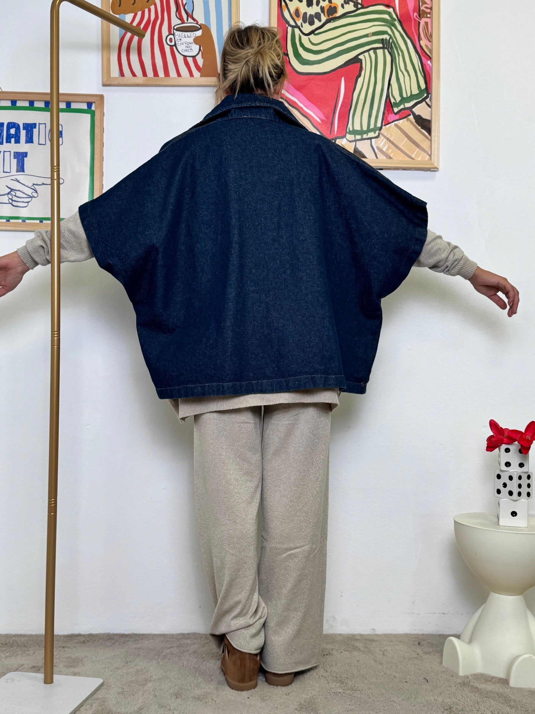 SUSY STAR - Poncho in Denim Blue Cloud  Il tuo cappotto leggero dallo spirito libero ST3061/ JEANS SUSY STAR 