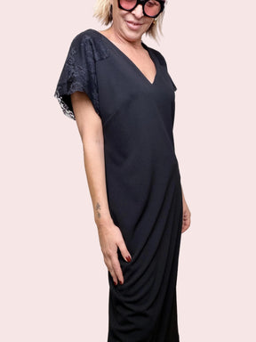 Abito scivolato con maniche in pizzo A25SG707/ NERO DEJA VU 