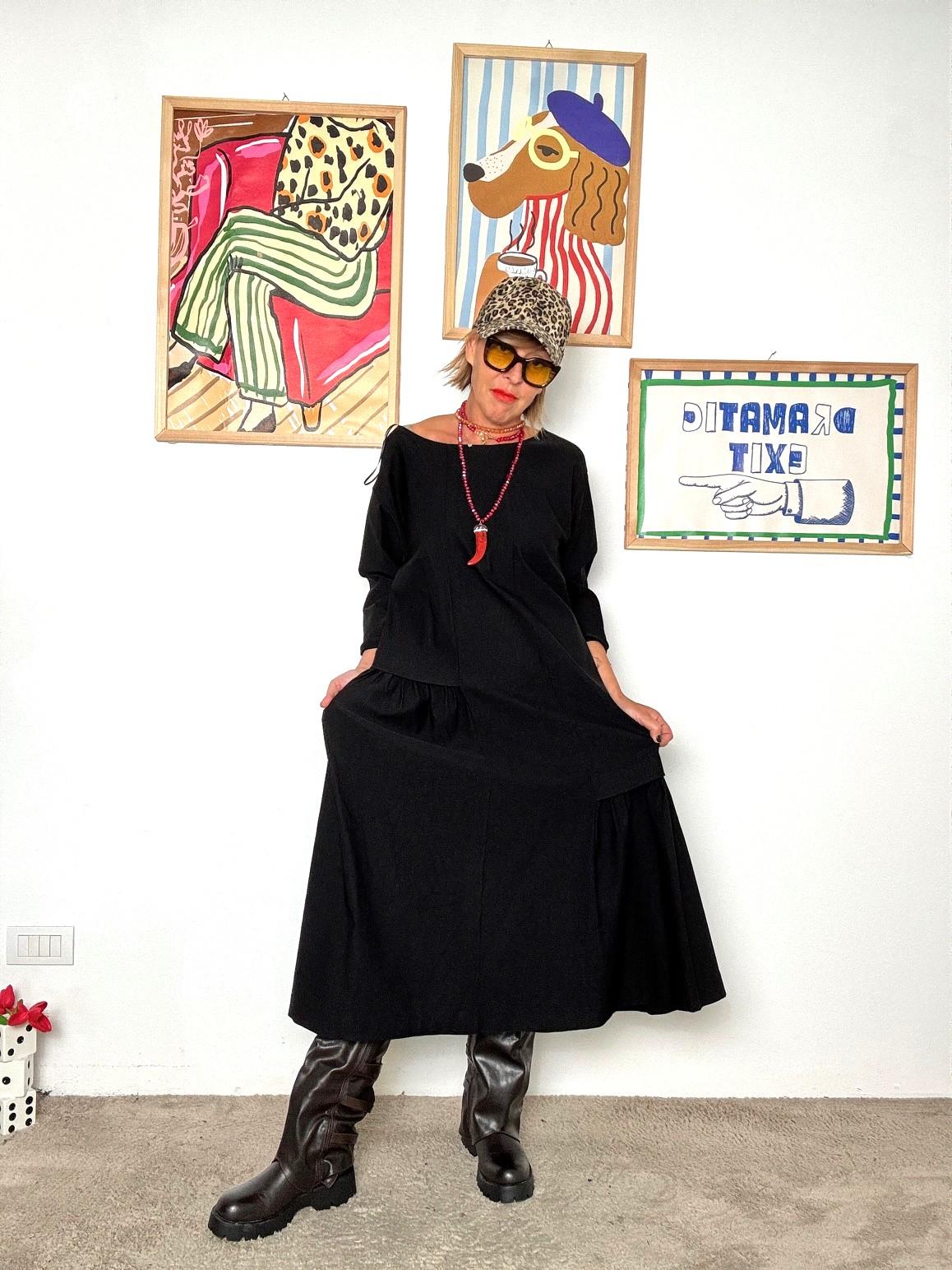 DEJA VU - Abito over in bengalina  con pieghe  Minimal chic con tanto carattere A25SG706/ NERO DEJA VU 