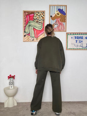 FEMALE - Pantalone ampio e comodo: stile minimal e contemporaneo verde R50075/ VERDE FEMALE 