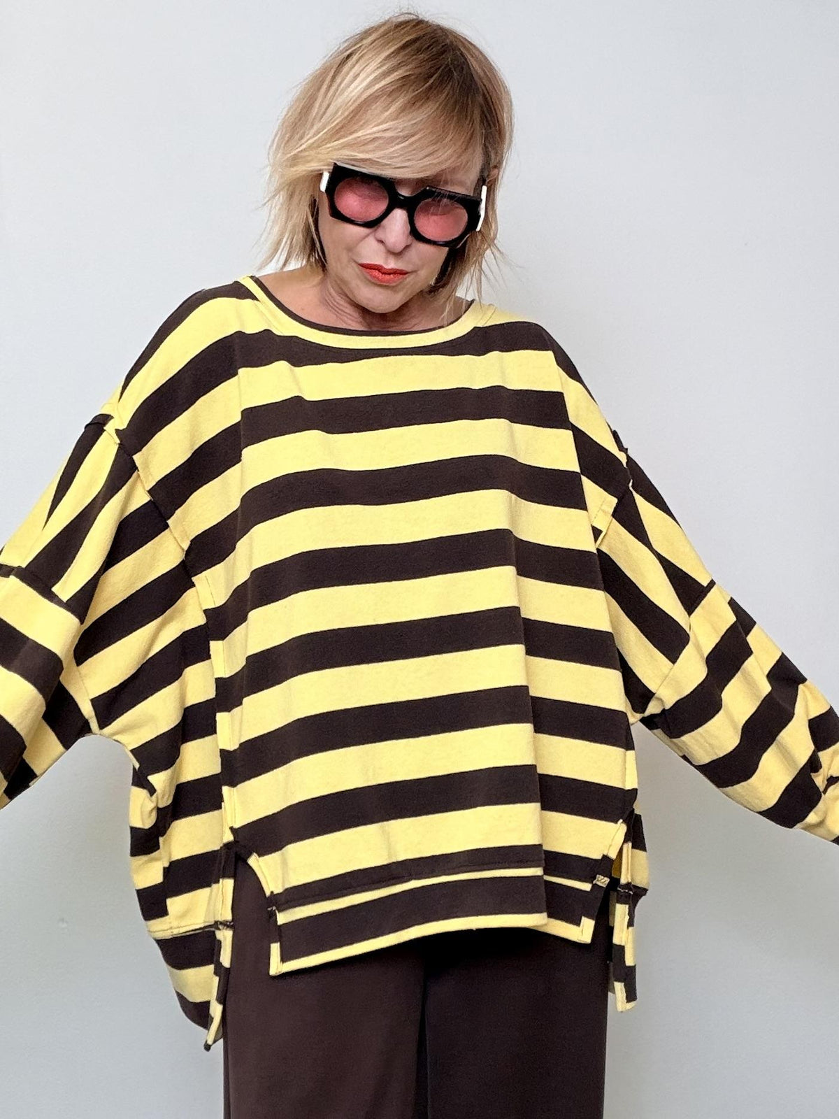 FEMALE - Felpa oversize a righe  Stile casual chic R51205/ RIGA M-GIALLO FEMALE 