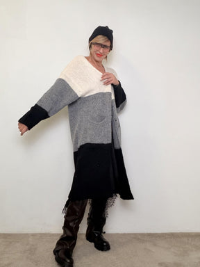 SUSY STAR - Cardigan Color Block Cozy  il cappotto-maglia che ti avvolge come un abbraccio STWM287/ NERO SUSY STAR 