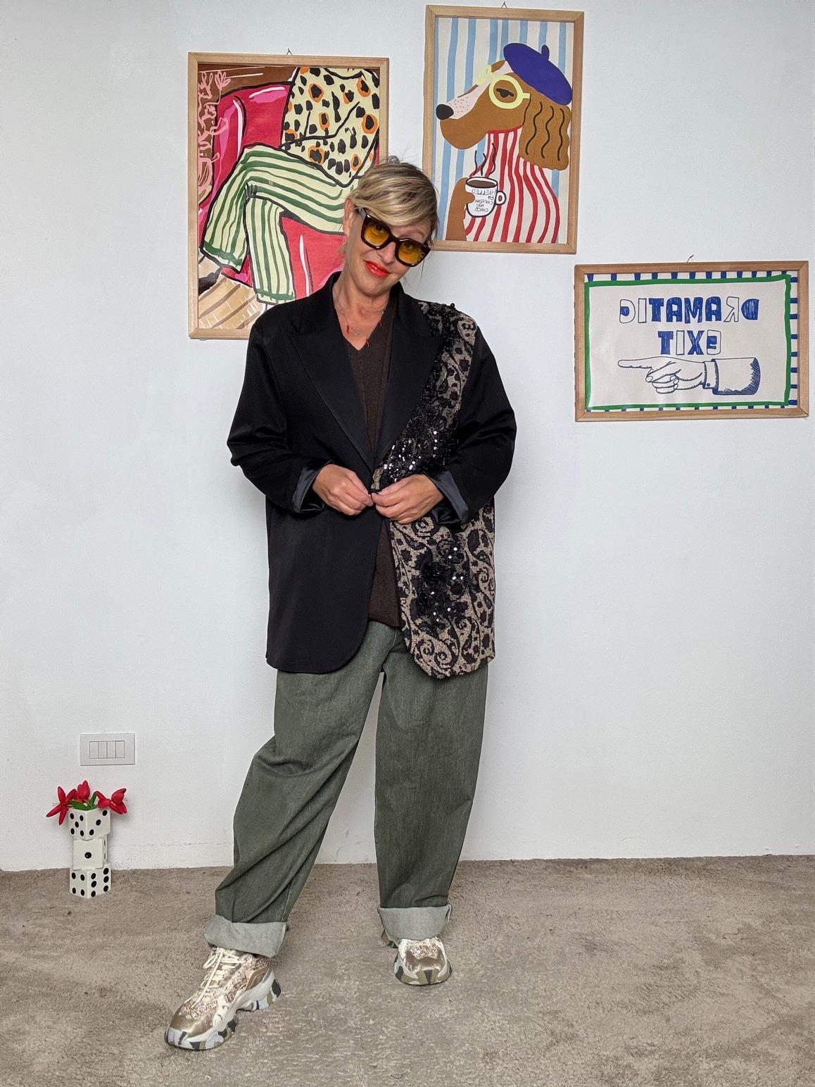 SUSY STAR - Giacca over con dettagli broccati e paillettes STSS3023/ NERO SUSY STAR 