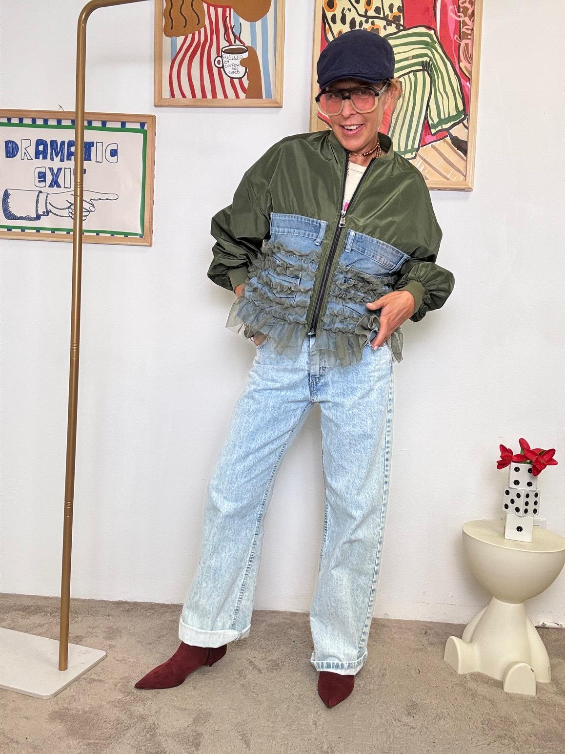 SUSY MI X - Bomber verde militare con dettagli in denim e balze in tulle  La giacca che non ti aspetti! S2774/ VERDE MILITARE SUSY MIX 