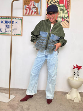 SUSY MI X - Bomber verde militare con dettagli in denim e balze in tulle  La giacca che non ti aspetti! S2774/ VERDE MILITARE SUSY MIX 