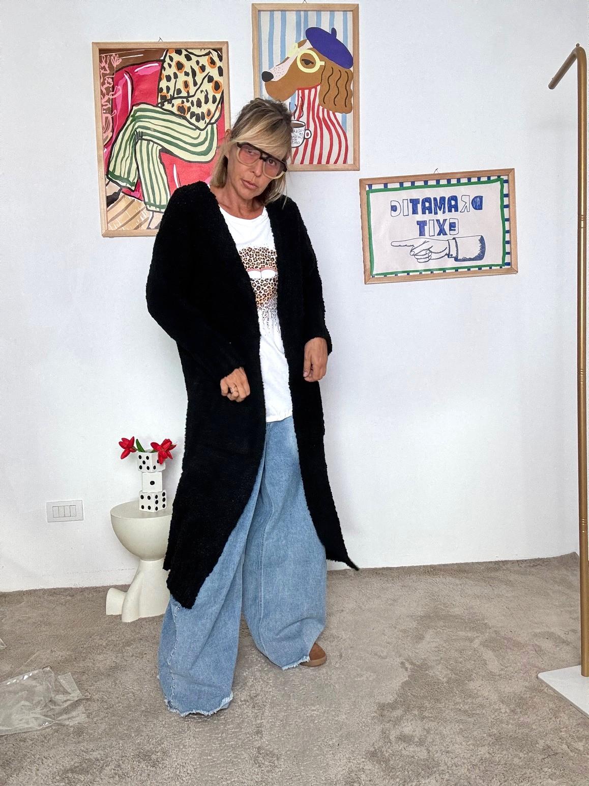 SUSY STAR - Cardigan lungo donna in bouclé nero  morbido, avvolgente e super chic STWK3018/ NERO SUSY STAR 