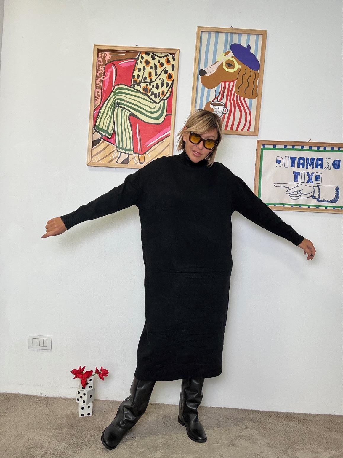 FEMALE - ABITO MUSE  ESSENZIALE E CHIC NERO ZM22038/ NERO FEMALE 