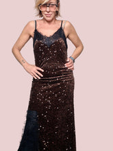 FEMALE - ABITO LUNGO IN PAILLETTES  ELEGANZA CHE BRILLA A OGNI PASSO HP9368PRZP/ MORO FEMALE 