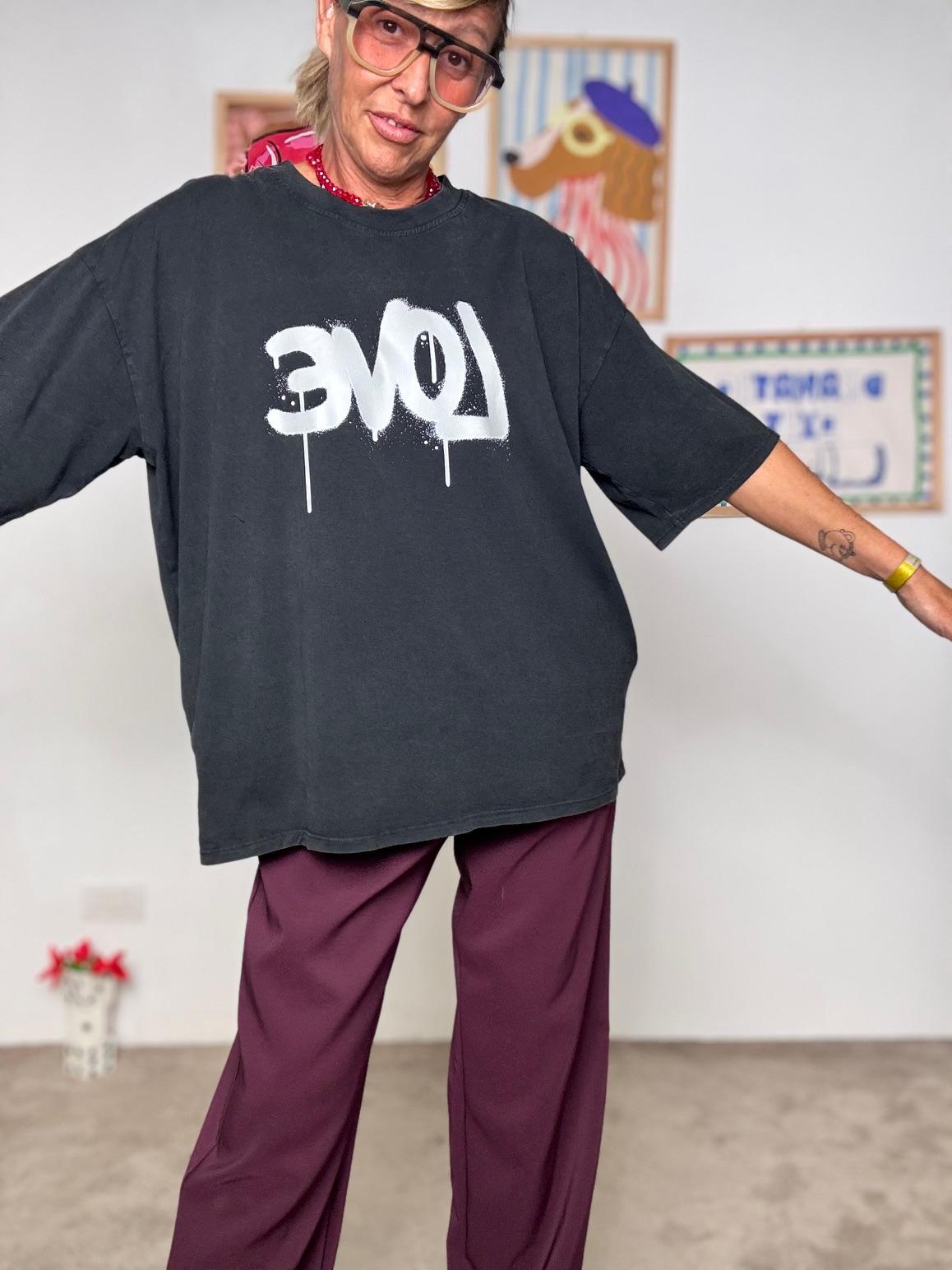 DEJA VU - T-shirt donna  stampa LOVE NERA A25AP403/ NERA DEJA VU 