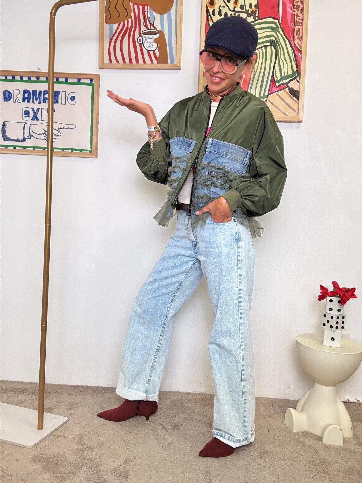 SUSY MI X - Bomber verde militare con dettagli in denim e balze in tulle  La giacca che non ti aspetti! S2774/ VERDE MILITARE SUSY MIX 