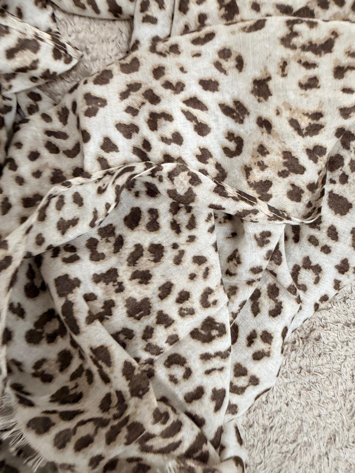 DEJA VU - Foulard Animalier Soft Beige A25ZM901/ FANTASIA DEJA VU 