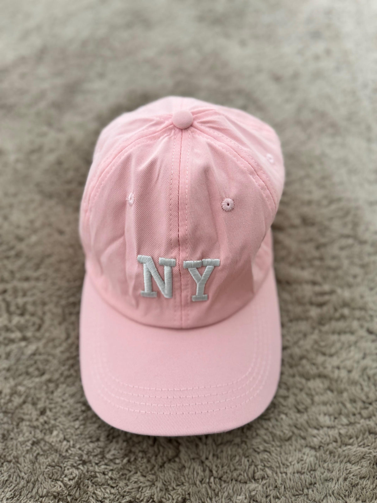 FEMALE - Cappellino rosa con ricamo NY  sportivo e super trendy NEW YORK/ ROSA FEMALE 