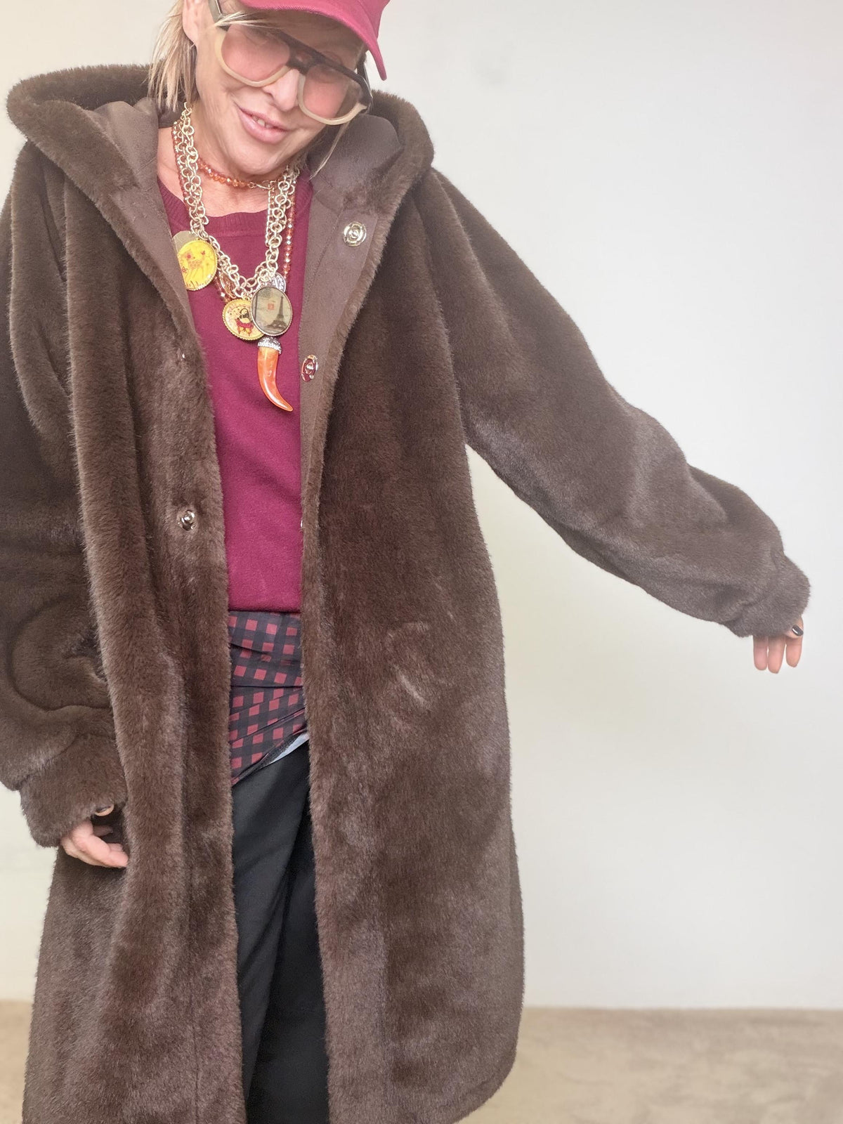 SUSY STAR - Ecopellicciotto Oversize con Cappuccio FANGO ST25023/ FANGO SUSY STAR 