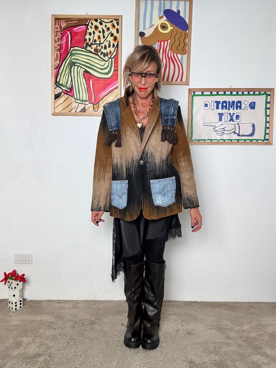 DEJA VU - Giubbotto mix tessuti con frange  Urban Chic Edition marrone A25DL615/ MARRONE DEJA VU 