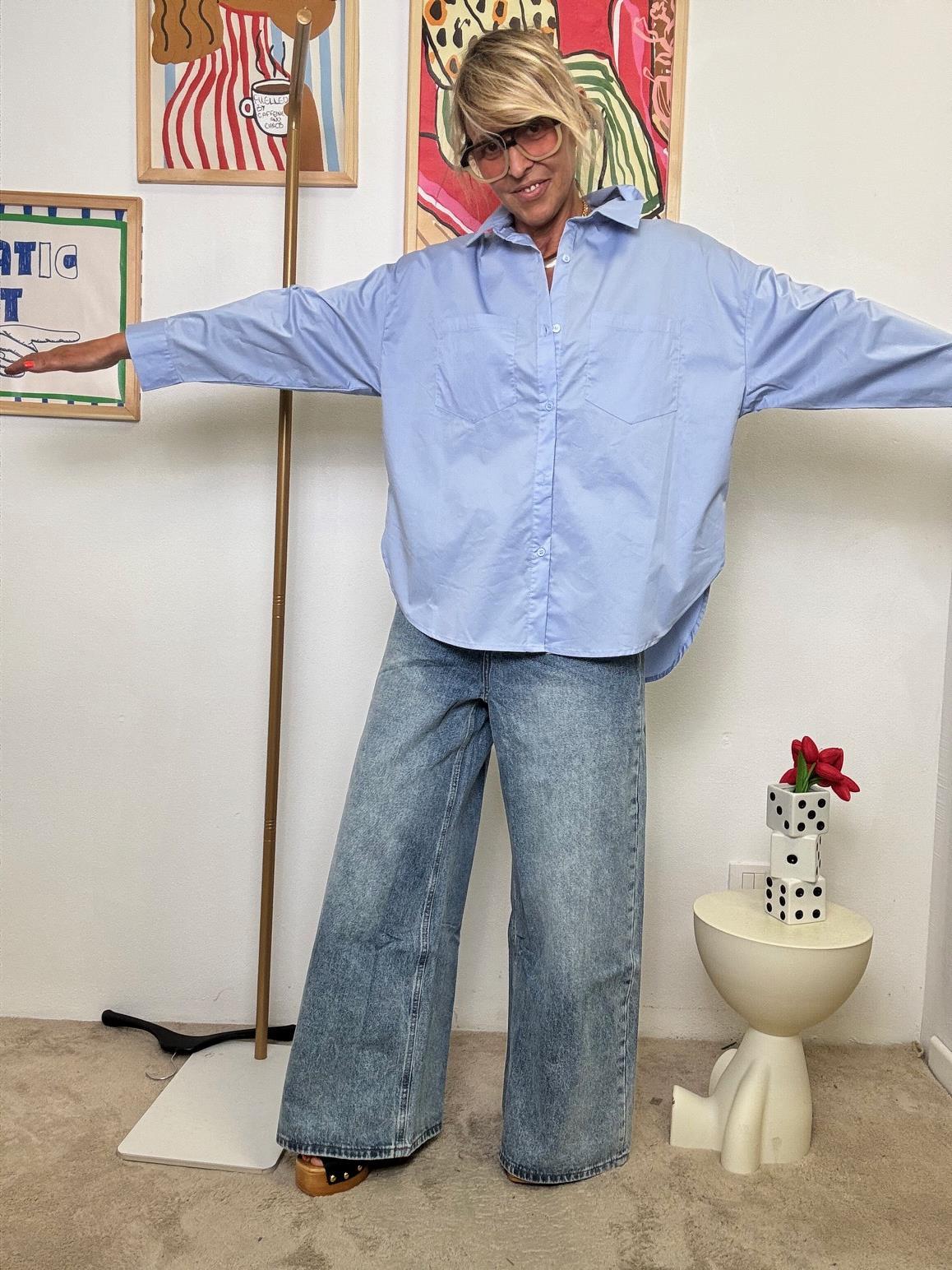 FEMALE - Camicia Over con Tasche  Il Classico che Cambia le Regole JE T'AIME CELESTE WM2515/ CELESTE FEMALE 