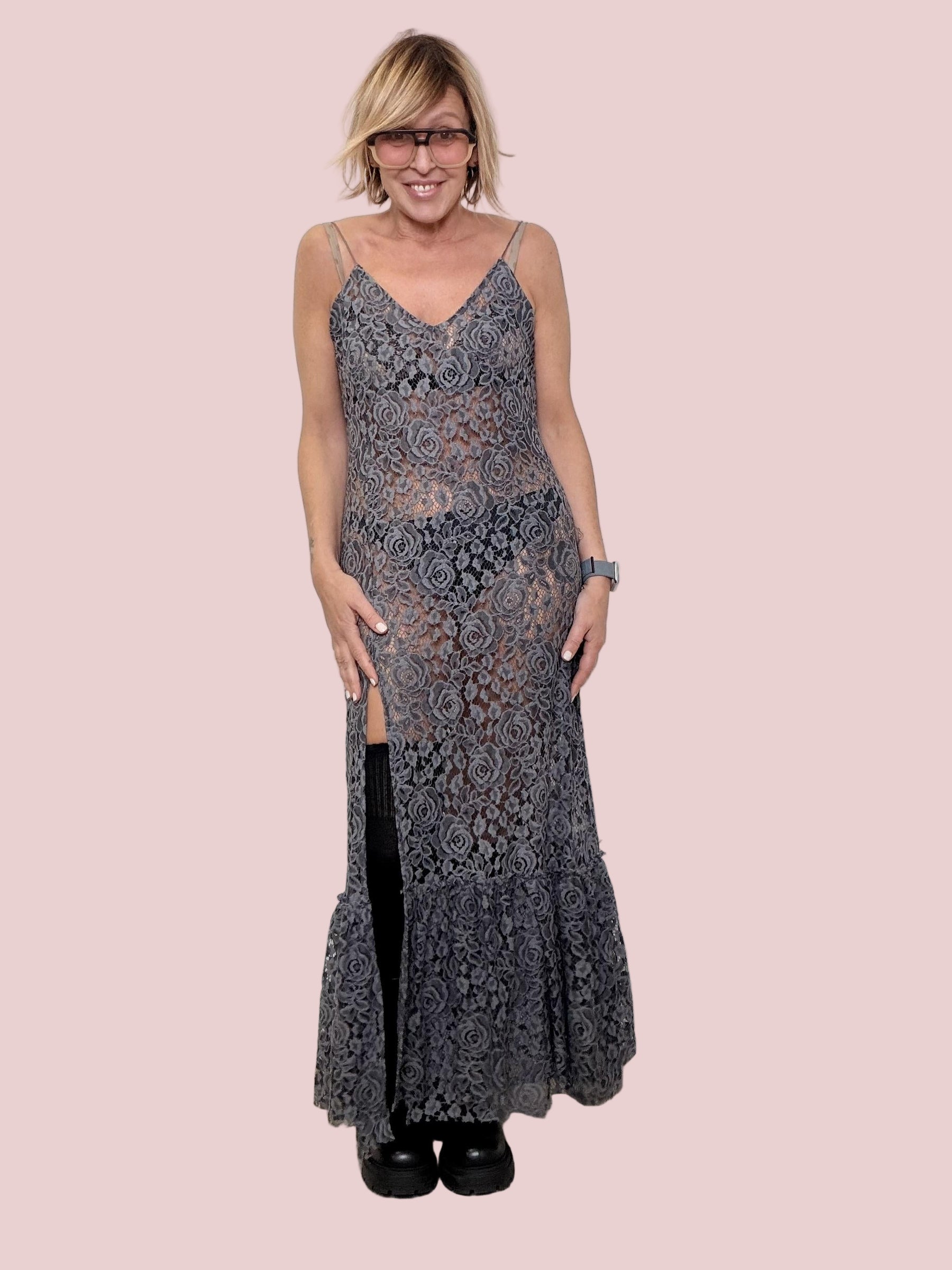 PHILIA LOFT - FELPA OVER + ABITO IN PIZZO  SPORTY IN SUPERFICIE, ROMANTICO SOTTO D01E0749/ PIOMBO PHILIA LOFT 