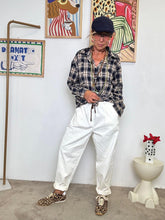 DEJA VU - Pantalone baggy in cotone  Relax, ma con stile bianco A25RU203/ BIANCO DEJA VU 