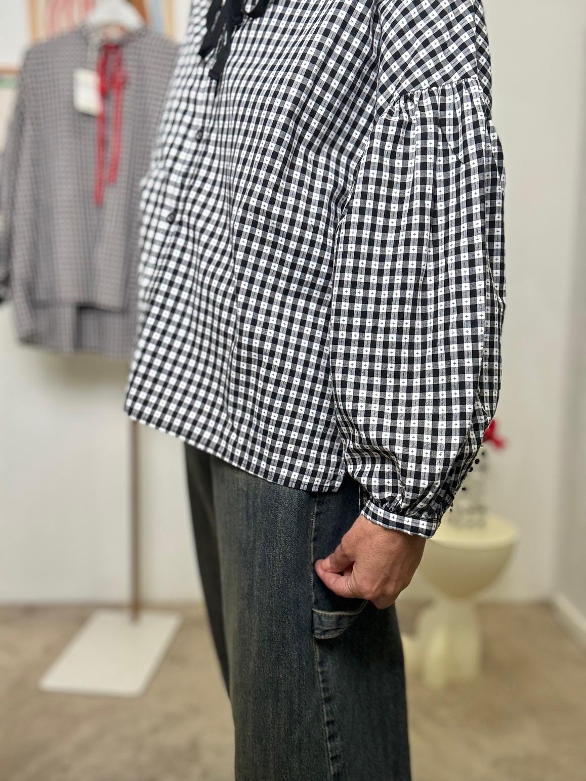 FEMALE - Camicia Bistrot Poetico  Il quadretto che ti cambia la giornata NERO WM2518/ NERO FEMALE 