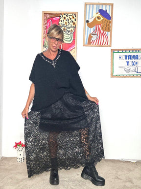 SUSY STAR - Gonna lunga in pizzo: romanticismo e grinta in un solo capo STS7282/ NERO SUSY STAR 