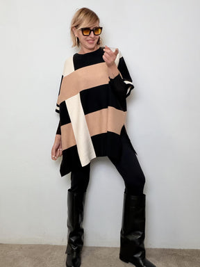 FEMALE - Maxi maglia geometrica  comoda, scenografica e super chic ZS5385/ PANNA FEMALE 