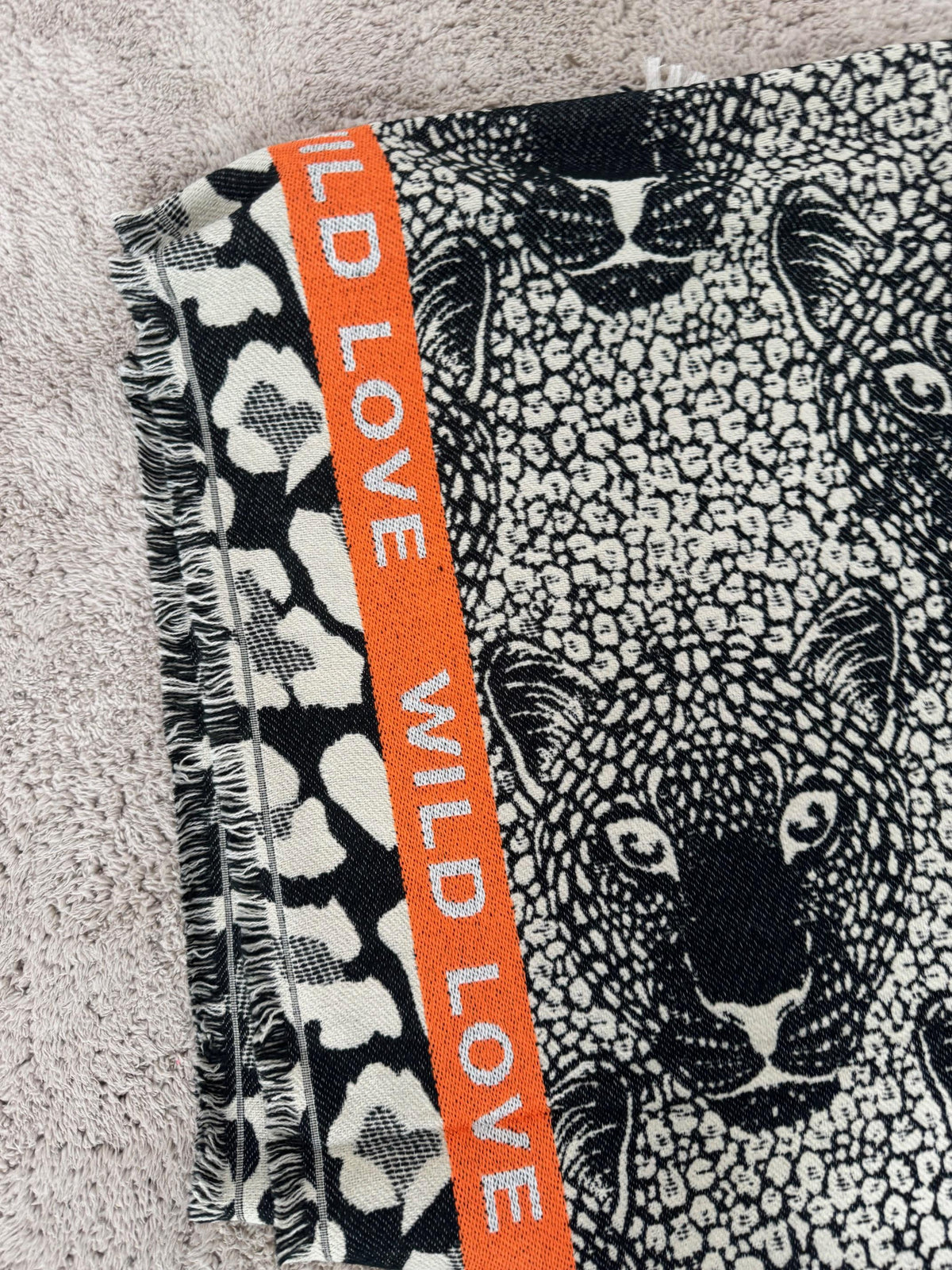 SUSY MIX- Stola Wild Love  Grinta animalier con cuore selvaggio SP1209 FANTASIA SUSY MIX 