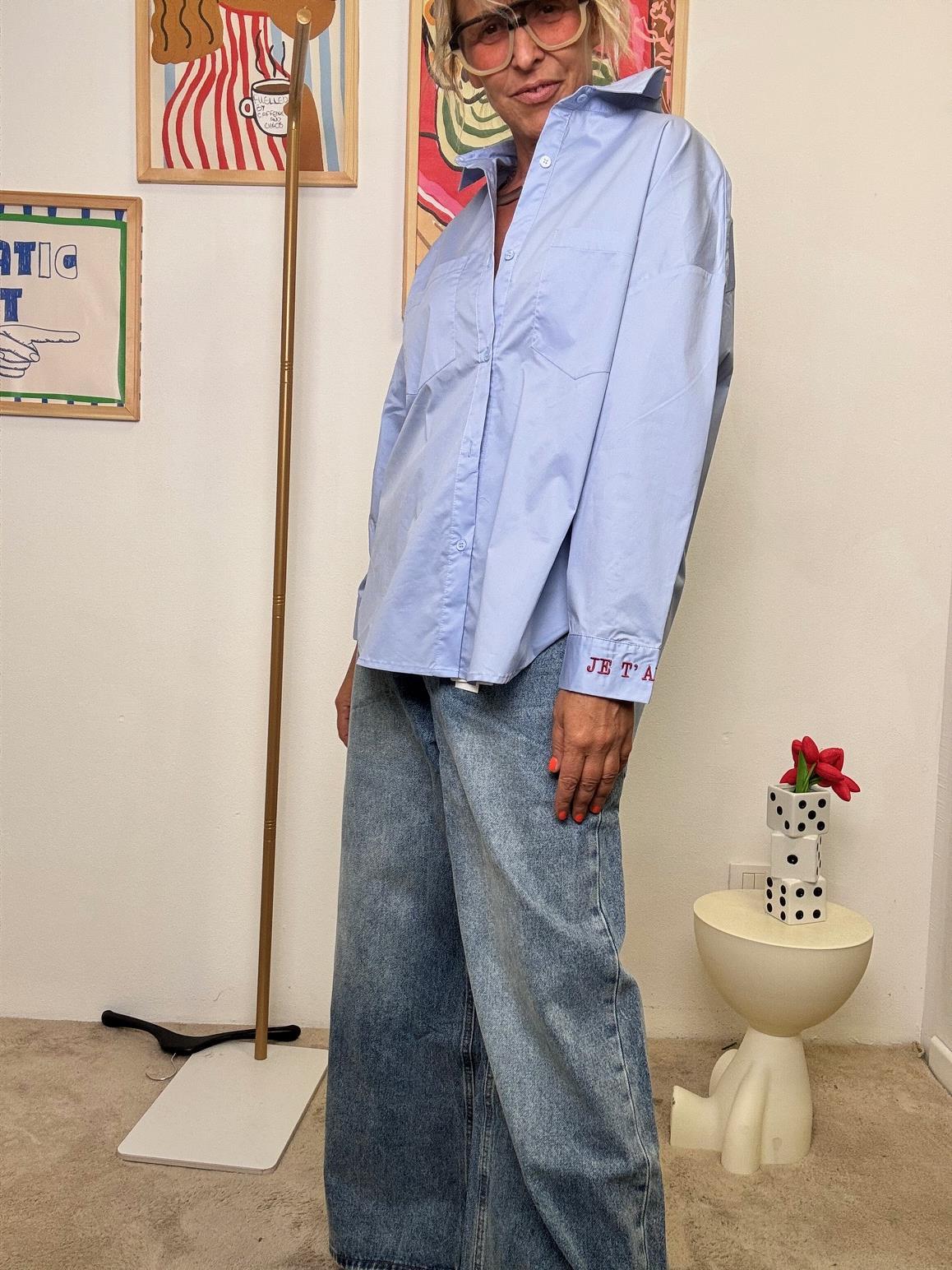 FEMALE - Camicia Over con Tasche  Il Classico che Cambia le Regole JE T'AIME CELESTE WM2515/ CELESTE FEMALE 