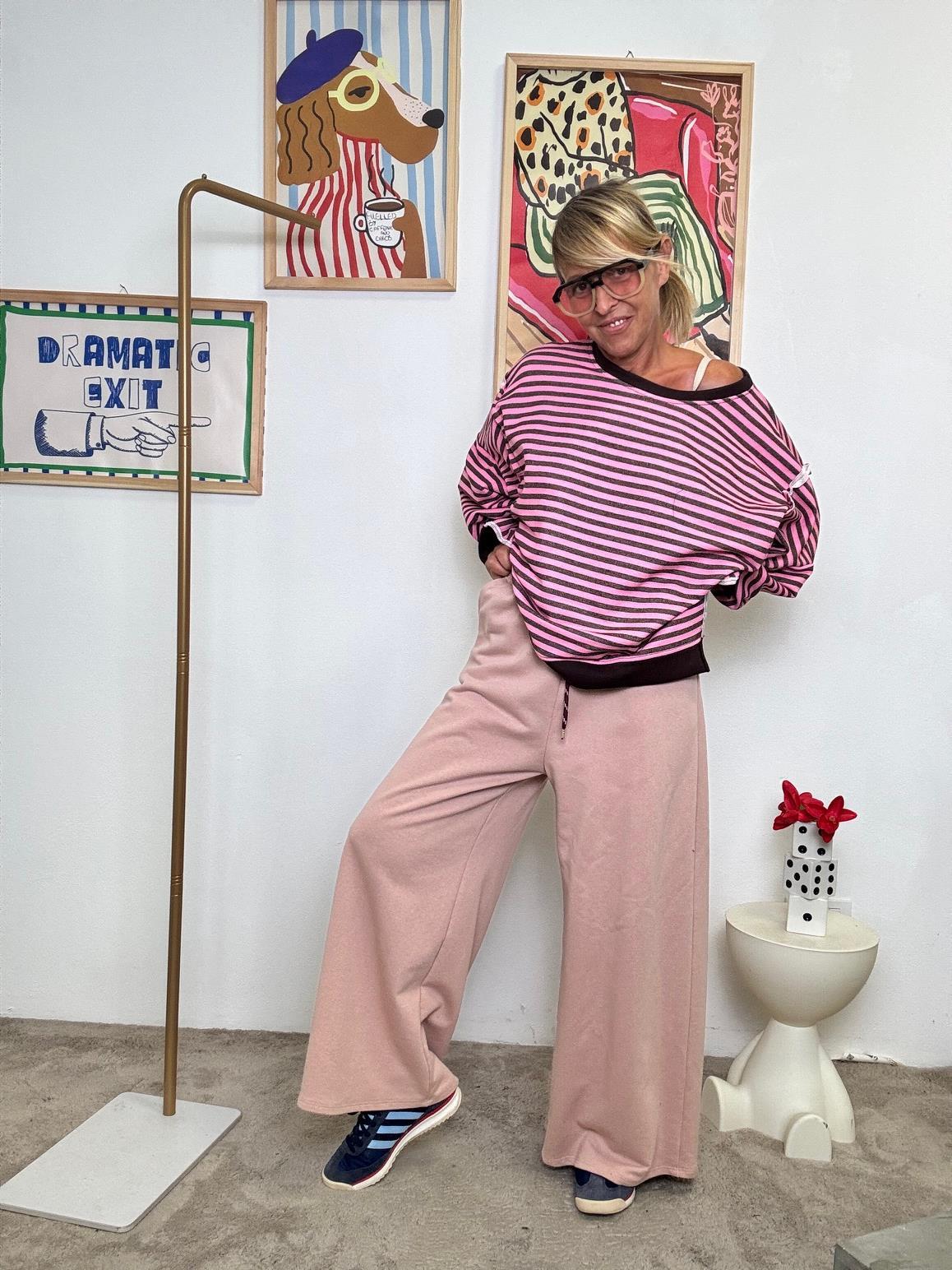 FEMALE - Pantalone donna ampio in felpa  Il cocoon urbano che aspettavi A2419-F4/ ROSA ANTICO FEMALE 