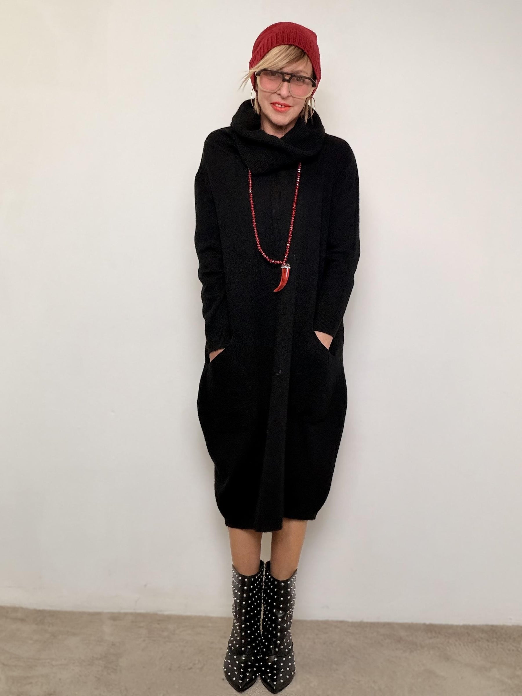 FEMALE - Abito Cocoon Cozy  Il vestito che coccola con tasche! 8088 / NERO FEMALE 