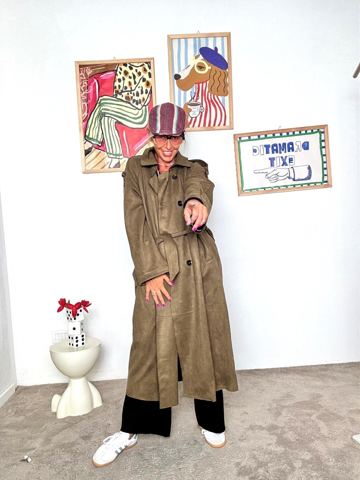 FEMALE - Trench lungo con cintura  licona senza tempo rivisitata in chiave urban-chic VH078/ VERDE FEMALE 