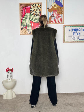 SUSY STAR - Gilet lungo in ecopelliccia: caldo, glamour e super versatile STS7289/ VERDE SUSY STAR 