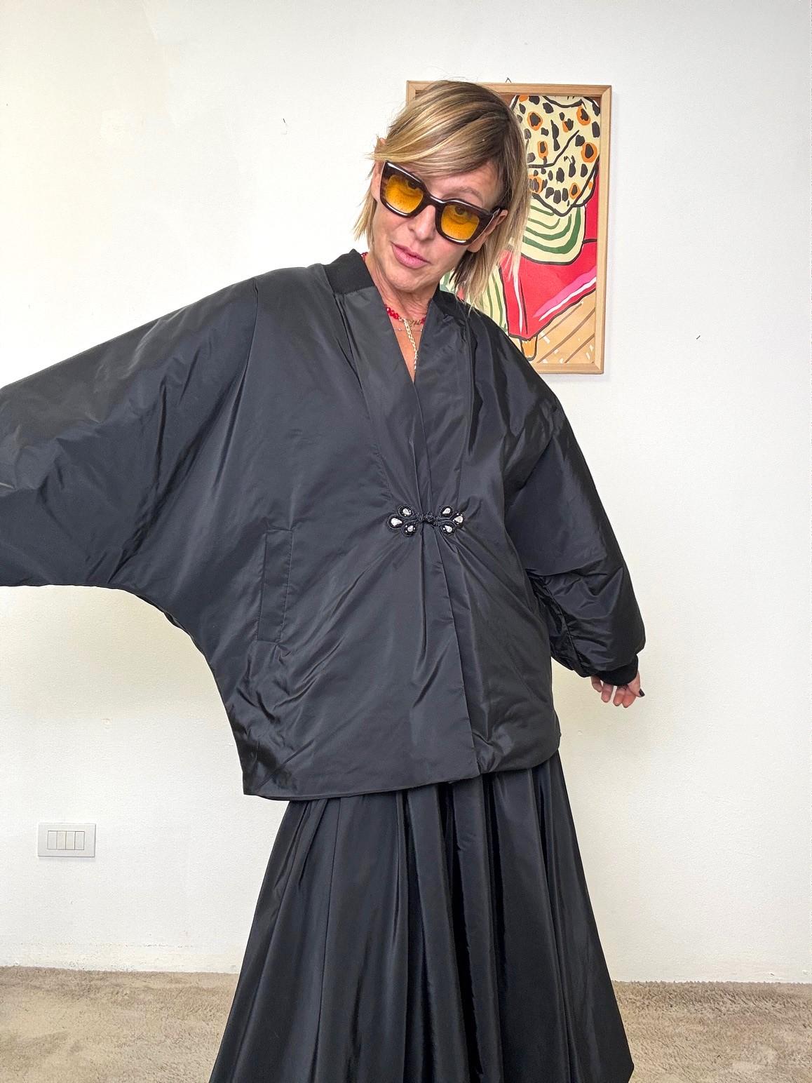 DEJA VU - KIMONO IMBOTTITO IN TAFTA A25DL611/ NERO DEJA VU 