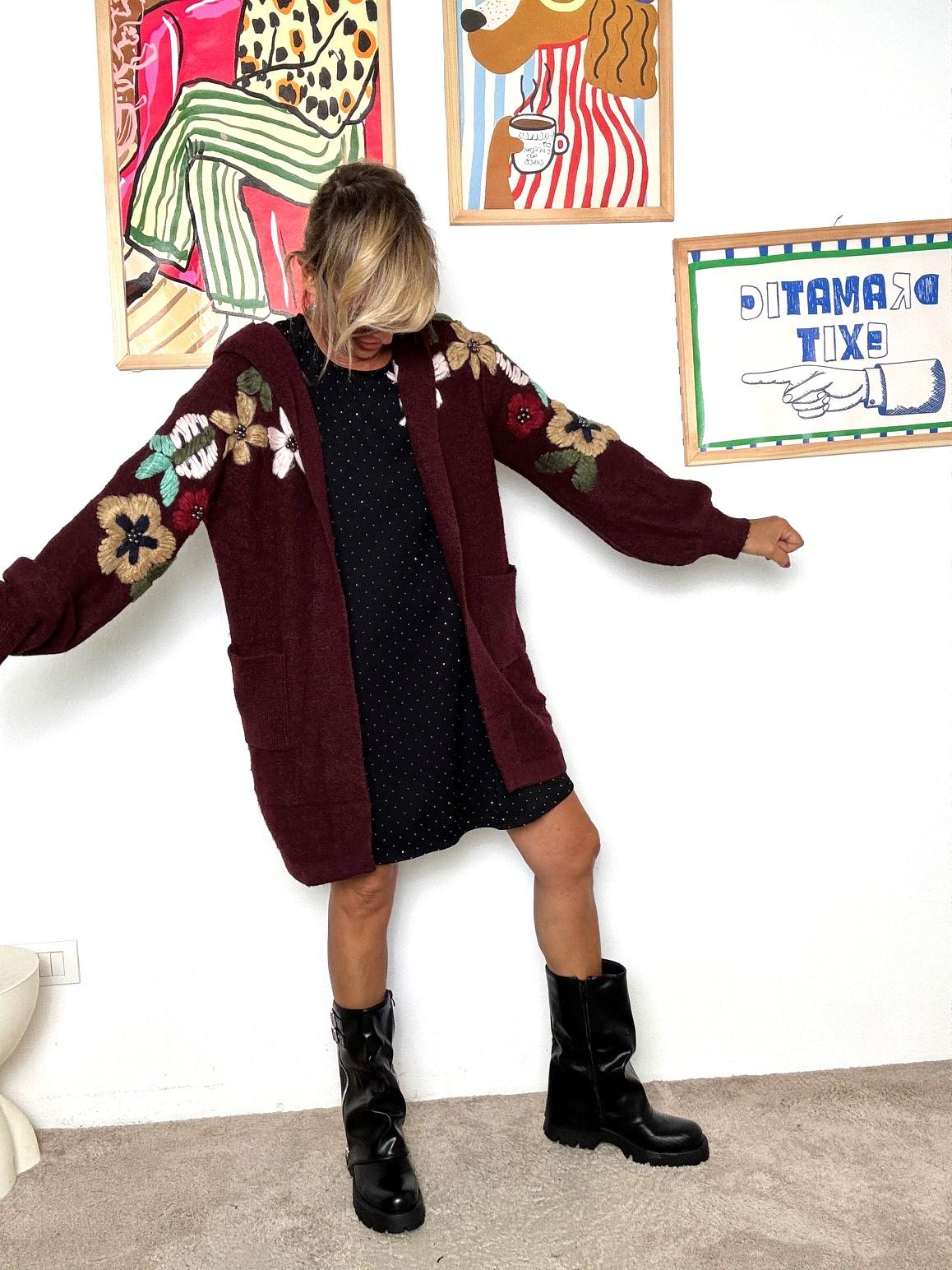 FEMALE - Cardigan bordeaux con ricami floreali  caldo, unico e pieno di personalità ZM57001/ BORDEAUX FEMALE 